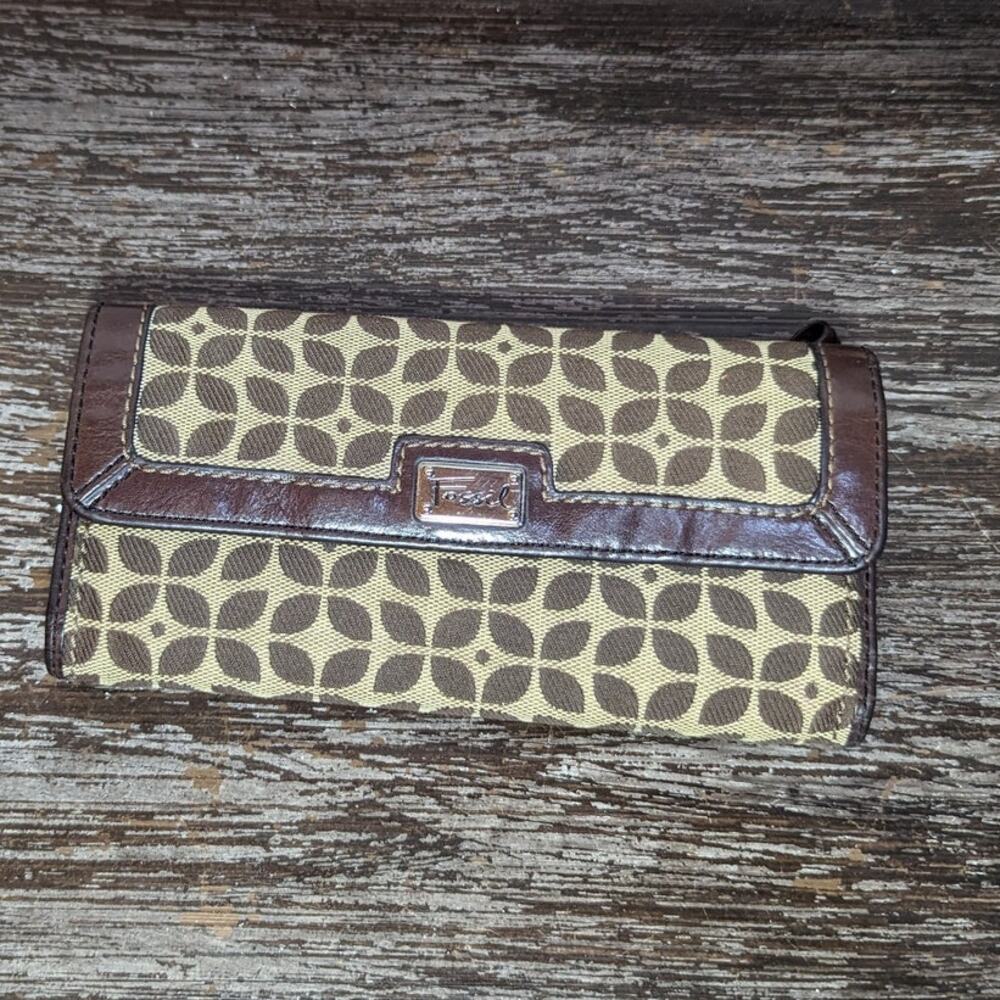Fossil Vintage Tan Dark Brown Trifold Long Wallet
